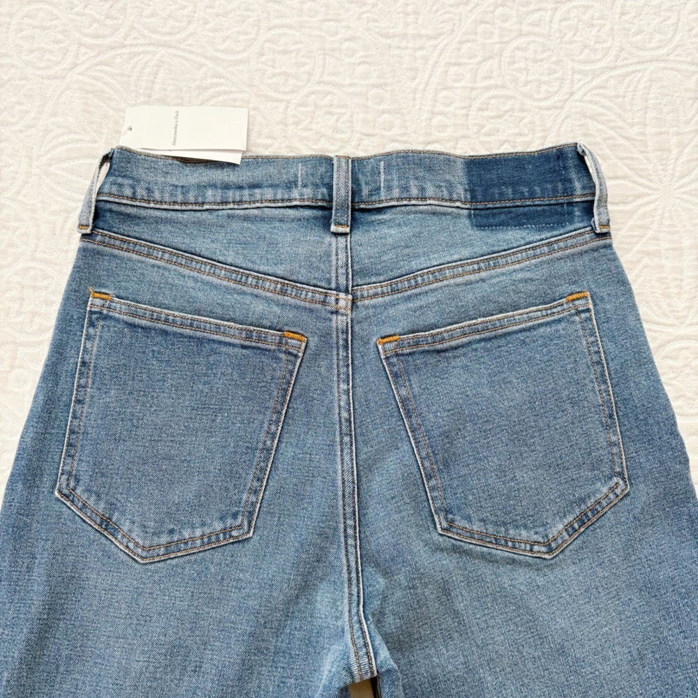 Abercrombie &‎ Fitch Ultra High Rise Ankle Straight Jeans Sz 26 Short - Picture 4 of 4
